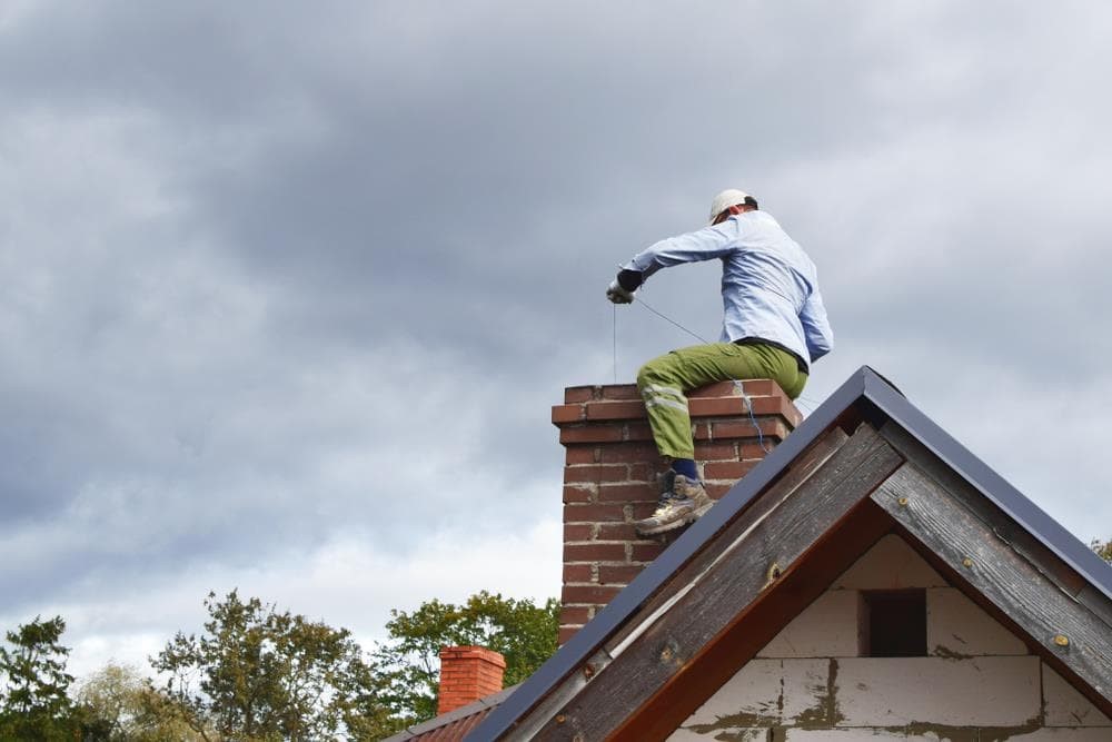 Buen tiempo = reparar chimeneas y salidas de humos