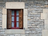 ¿Cada cuánto tiempo debemos limpiar las fachadas de piedra?